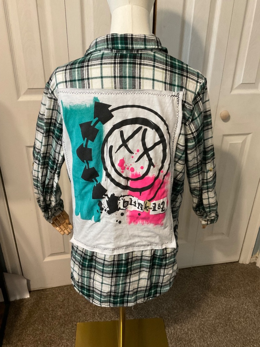 Blink 182 Upcycled Back Graphic T-Shirt on Women's XXL Flannel